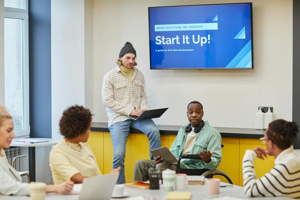 Sevenoaks finance hiring: strategies for attracting top talent